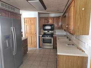 7809 NE San Rafael Dr in Kansas City, MO - Building Photo - Building Photo