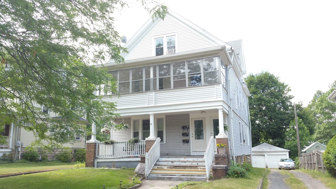 217 S Whittlesey Ave, Unit 2nd floor in Wallingford, CT - Building Photo