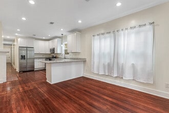 7737 S Claiborne Ave in New Orleans, LA - Building Photo - Building Photo