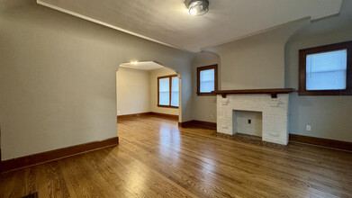 3331 Wright Ave in Racine, WI - Foto de edificio - Building Photo