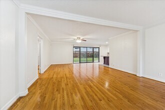 1807 Locksford St in Houston, TX - Building Photo - Building Photo