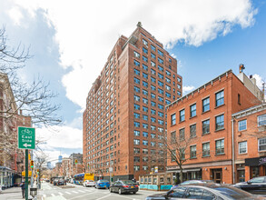 637 Hudson St in New York, NY - Building Photo - Building Photo