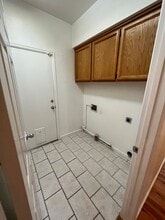 6925 Sandy Souza Way in Elk Grove, CA - Building Photo - Building Photo