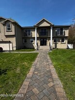 3 Darien Dr in West Long Branch, NJ - Building Photo