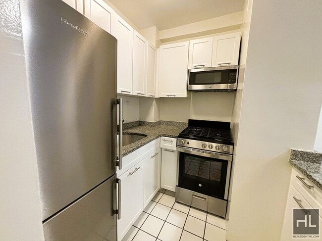 East 79th Street in New York, NY - Building Photo - Building Photo