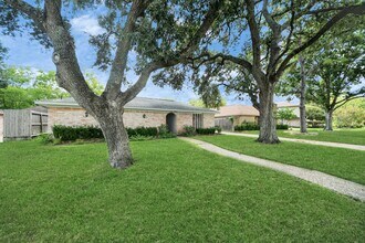 14115 Wickersham Ln in Houston, TX - Building Photo - Building Photo