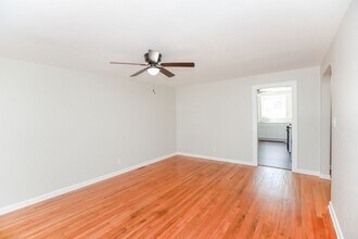 9262 Coleman Ave in Norfolk, VA - Building Photo - Building Photo