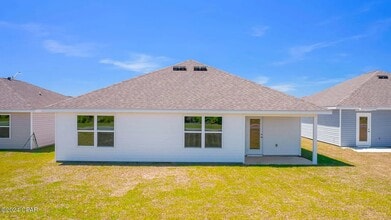 5136 Rivergrass Dr in Panama City, FL - Foto de edificio - Building Photo