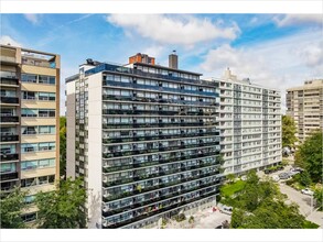 494 Avenue Rd in Toronto, ON - Building Photo - Building Photo