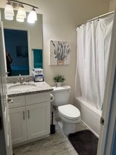 1112 King Arthur Ln, Unit B in Louisville, KY - Building Photo - Building Photo