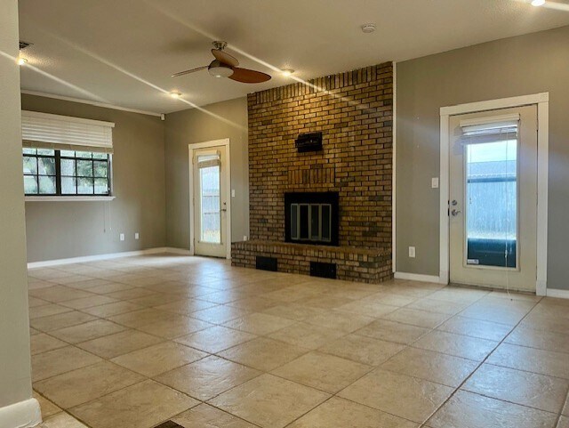 708 Ave Du Fontaine Bleau in Mary Esther, FL - Building Photo - Building Photo