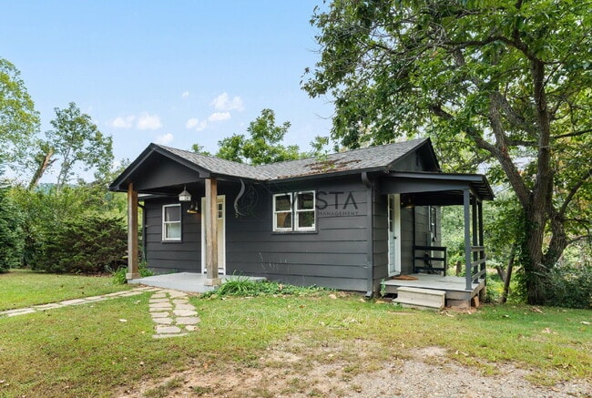 435 Reems Creek Rd