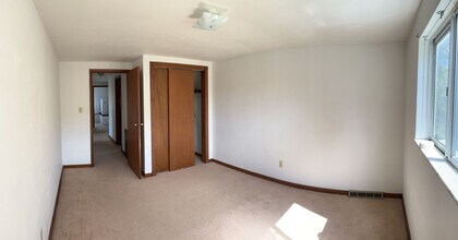 235 Manhattan Ave in Pittsburgh, PA - Building Photo - Building Photo