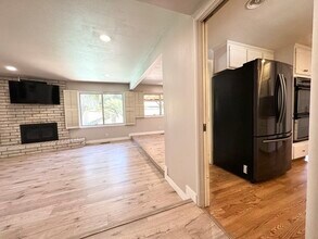 5011 Jennings Way in Sacramento, CA - Building Photo - Building Photo