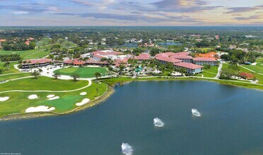 23 Lexington Ln E in Palm Beach Gardens, FL - Building Photo - Building Photo