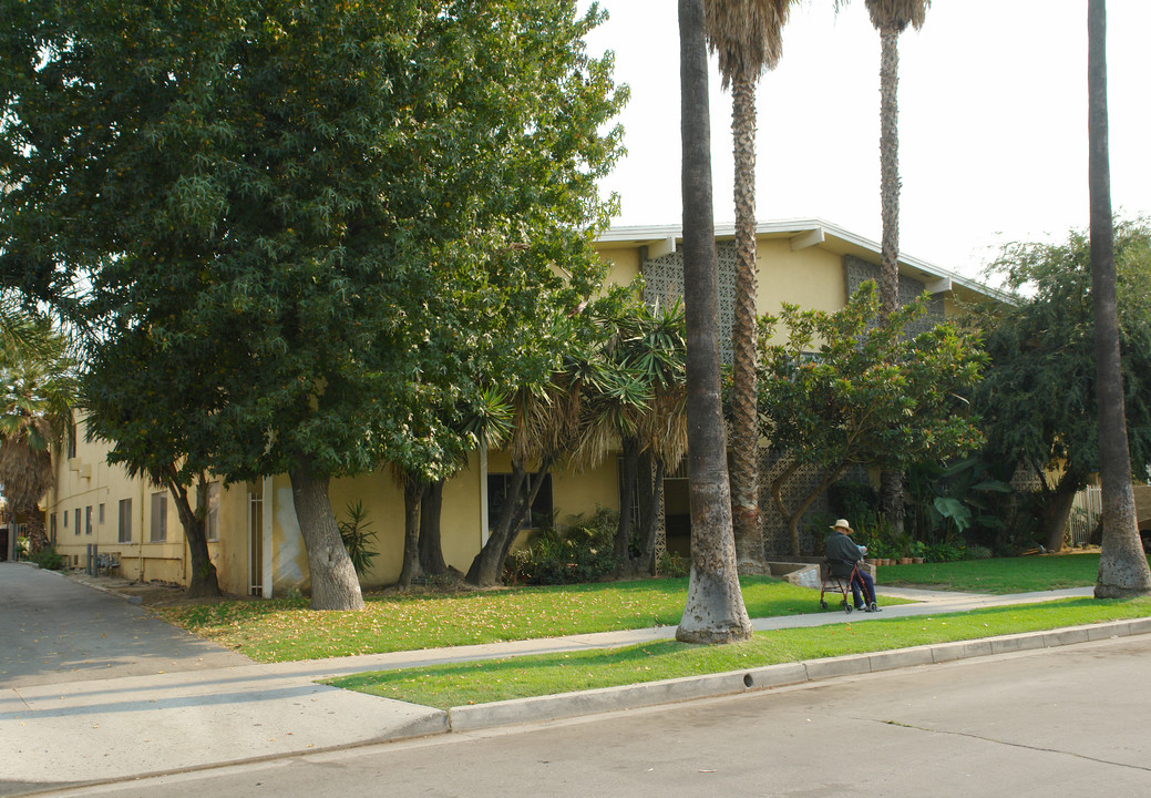 Gardena Apartments in Glendale, CA - Building Photo