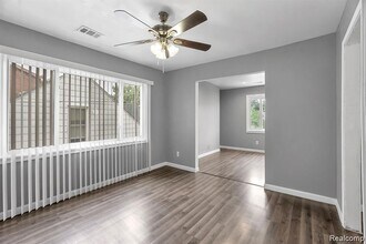 15852 Washburn St in Detroit, MI - Foto de edificio - Building Photo