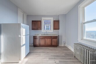 2116 Bedford Ave in Pittsburgh, PA - Building Photo - Building Photo