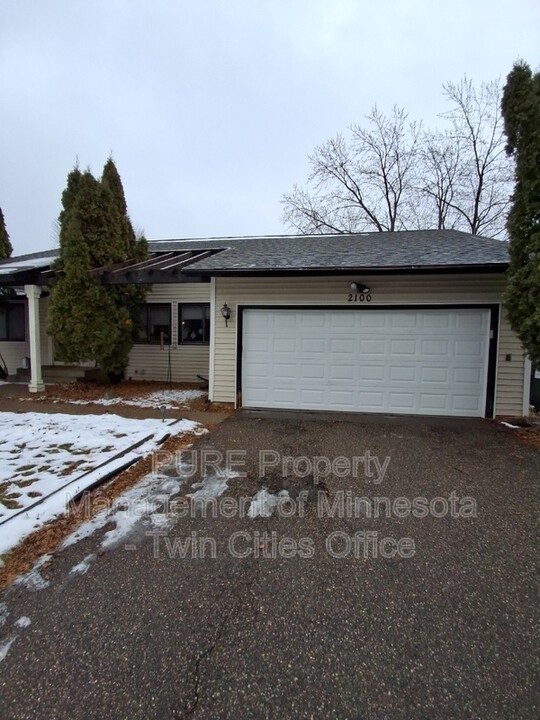 2100 E 123rd St in Burnsville, MN - Building Photo