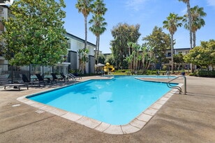 Avondale at Warner Center in Woodland Hills, CA - Building Photo