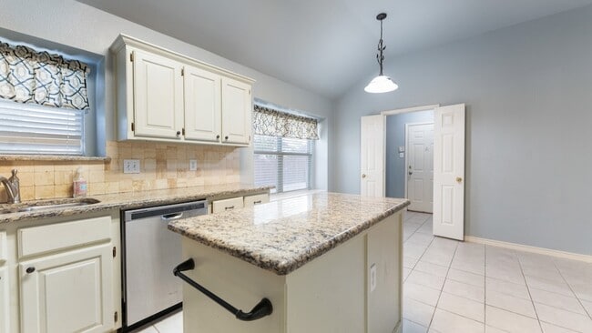 525 Mustang Ridge Dr in Murphy, TX - Foto de edificio - Building Photo