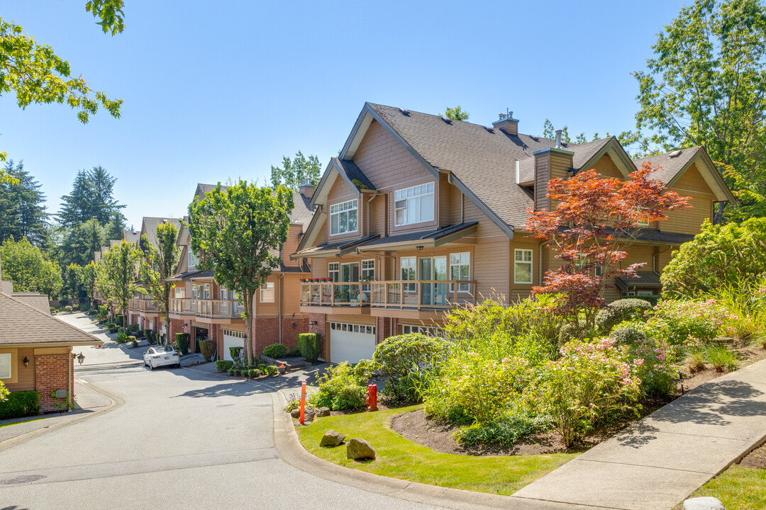 5201 Oakmount Cres in Burnaby, BC - Building Photo