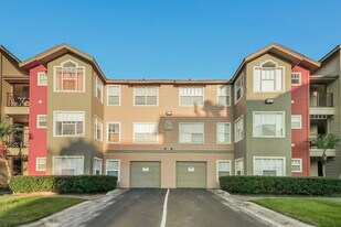 2217 Grand Cayman Ct in Kissimmee, FL - Building Photo