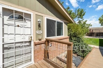 1155 S Fairplay Cir in Aurora, CO - Building Photo - Building Photo