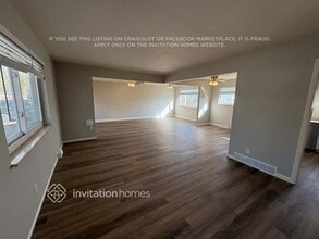 402 S Robb Way in Lakewood, CO - Building Photo - Building Photo