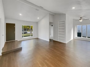 1746 Whiteoak Dr in Garland, TX - Foto de edificio - Building Photo