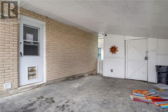 146 Appalachian Crescent in Kitchener, ON - Building Photo - Building Photo