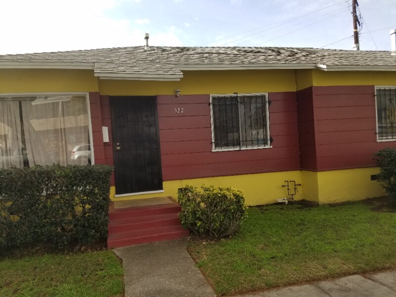 522 E Hyde Park Pl-Unit -522 in Inglewood, CA - Foto de edificio