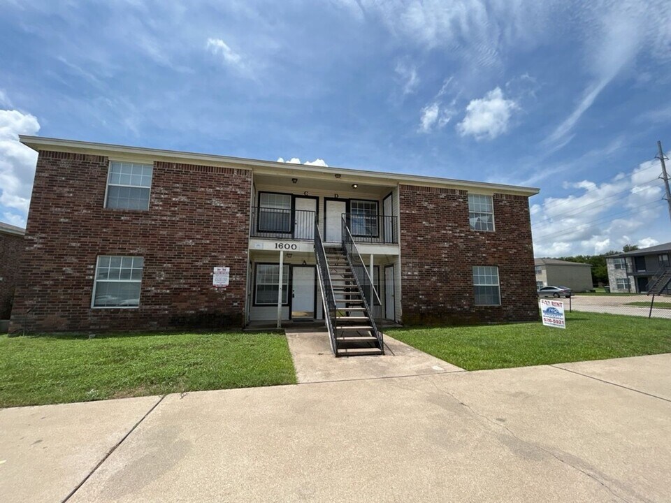 1600 Dugger Cir in Killeen, TX - Building Photo