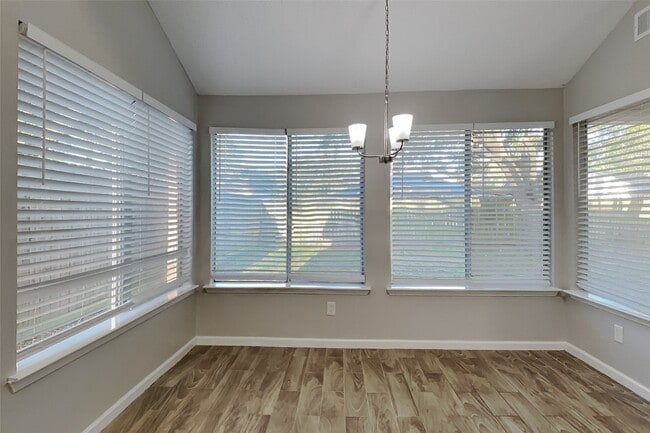 2203 Wheathall Camp Ln