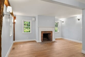 157 Farm Rd in Sherborn, MA - Building Photo - Building Photo