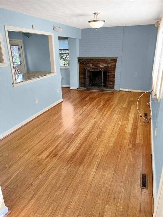 29R Albion St, Unit 1 in Somerville, MA - Foto de edificio