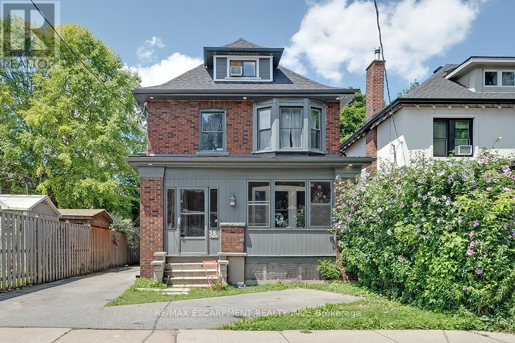 38 Ashford Blvd in Hamilton, ON - Building Photo