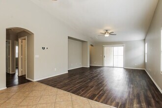 9132 W Cordes Rd in Tolleson, AZ - Building Photo - Building Photo