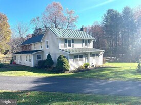 6270 Davis Rd, Unit 142-A101 in Woodbine, MD - Building Photo