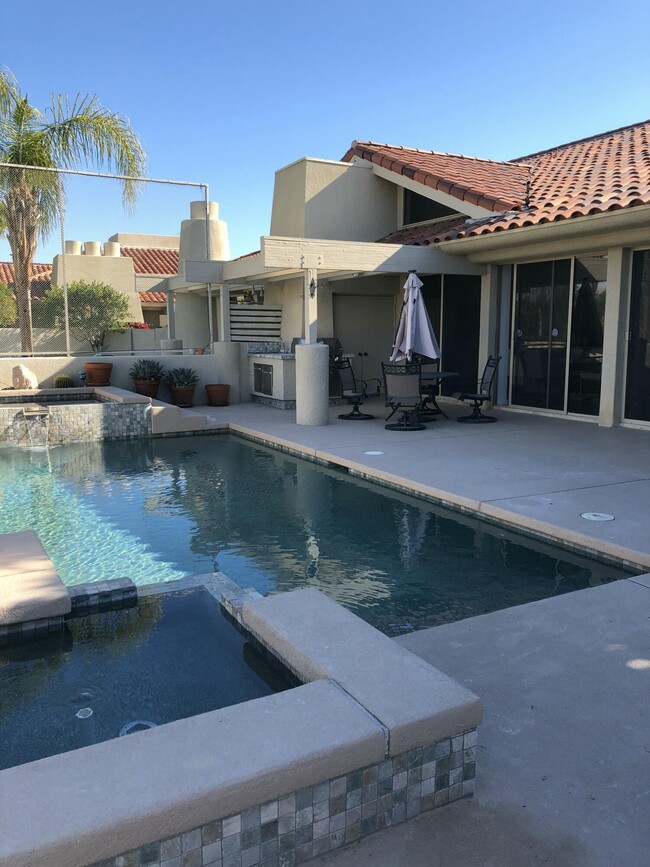 192 Kavenish Dr in Rancho Mirage, CA - Building Photo - Building Photo