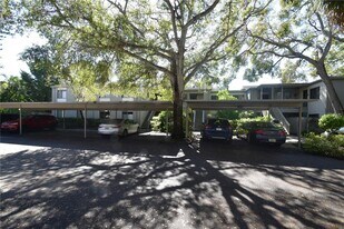 1620 Boathouse Cir in Sarasota, FL - Building Photo