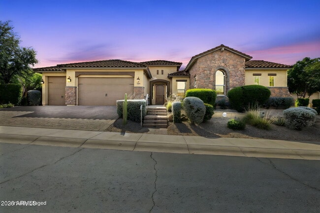 property at 5907 E Calle de Las Estrellas Rd