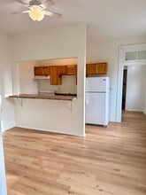 217 W 11th St, Unit 3 in Newport, KY - Building Photo - Building Photo