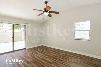 3717 W Tierra Buena Ln in Phoenix, AZ - Building Photo - Building Photo