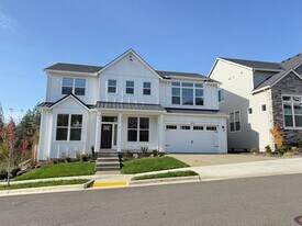 4949 NW Deerhaven Ter in Portland, OR - Building Photo