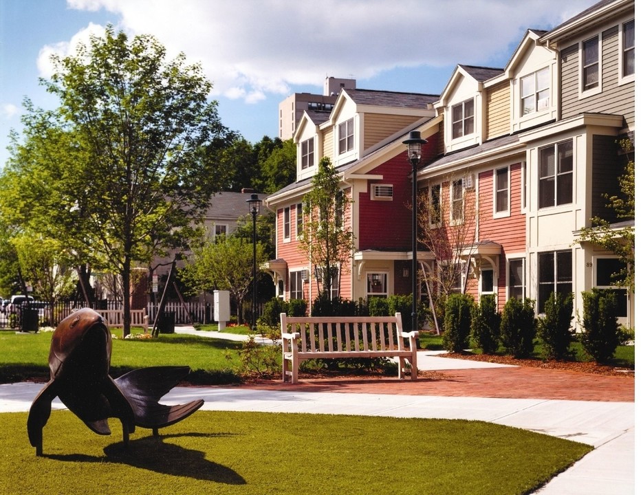 Auburn Court in Cambridge, MA - Building Photo