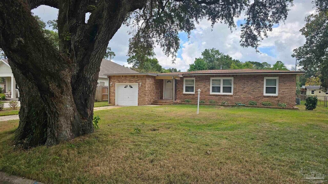 1611 E Baars St in Pensacola, FL - Building Photo