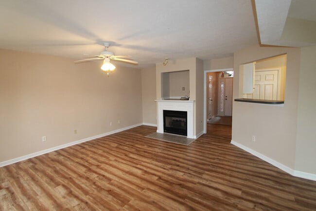 902 Stoneview Ct in Grovetown, GA - Building Photo - Building Photo