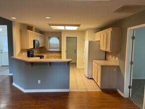 165 Turkey Run in Meadowlakes, TX - Building Photo - Building Photo