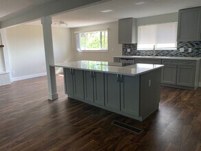 718 Vista Ln in Cheyenne, WY - Building Photo - Building Photo